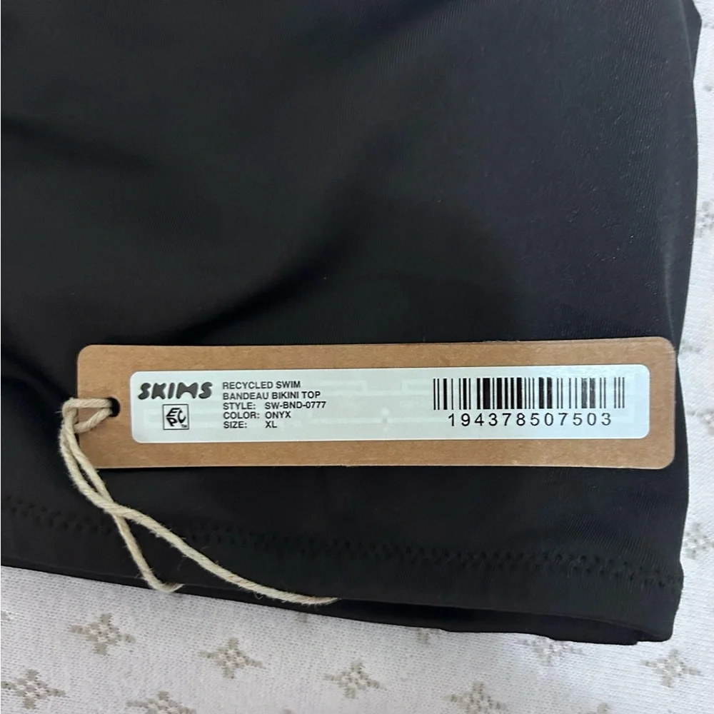 Skims Recycled swim Bandeau top onyx with removable strap XL - Picture 3 of 3